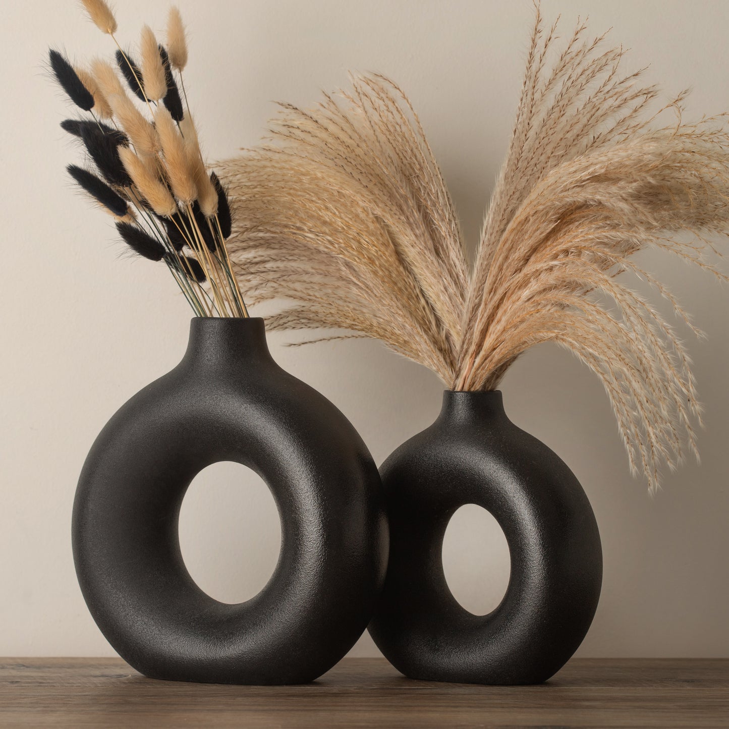 Black Vase for Pampas Grass, Black Vases Home Decor, Black Ceramic Vase, Black Round Vase, Black Room Decor, Clay Vase Black, Black Donut Vase Modern Decor, 7.5" Tall