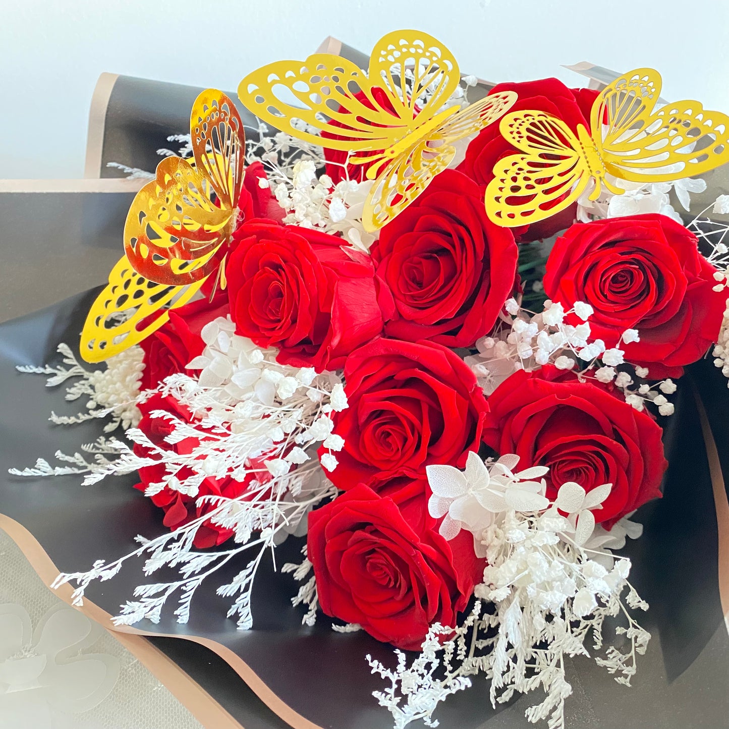 Forever Rose Bouquet in a Box + 3 Butterflies + Glitter + Card, Flowers for Delivery Prime, for Women, Birthday Gifts, Flower Bouquet, Rosas Eternas, Regalos de Cumpleaños para Mujer